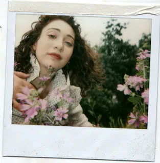 Regina Spektor en concert, chanteuse russe au piano